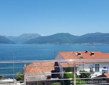Penthouse with sea view, apartment, private accommodation in city Krašići, Montenegro - IMG-71c162be6b1462f93750f190813c24c5-V